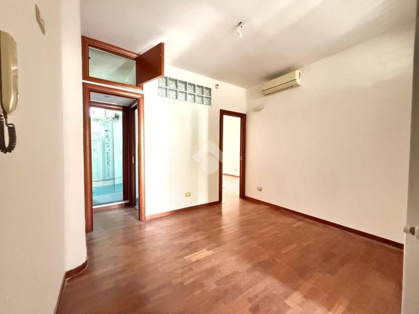 3 rooms Apartment in Pozzuoli, Italy No. 279619