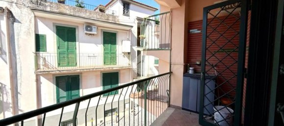 3 rooms Apartment in Pozzuoli, Italy No. 279619 20