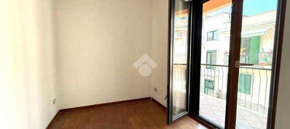 3 rooms Apartment in Pozzuoli, Italy No. 279619 17