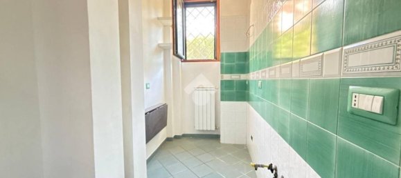 3 rooms Apartment in Pozzuoli, Italy No. 279619 8