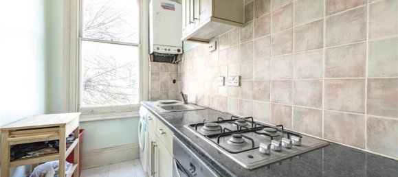 1 bedroom Maisonette in London, United Kingdom No. 12728 2