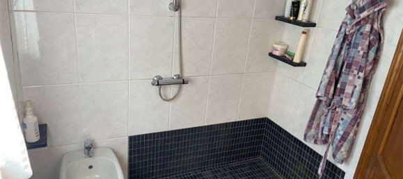 3 rooms Apartment in Prato, Italy No. 47701 26