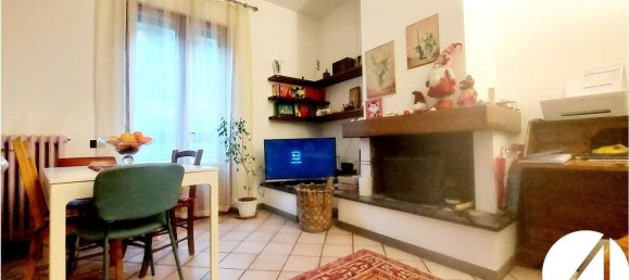3 rooms Apartment in Prato, Italy No. 47701 12