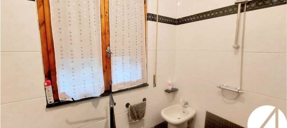 3 rooms Apartment in Prato, Italy No. 47701 20