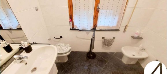 3 rooms Apartment in Prato, Italy No. 47701 19