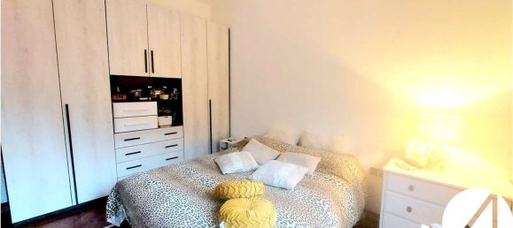3 rooms Apartment in Prato, Italy No. 47701 17