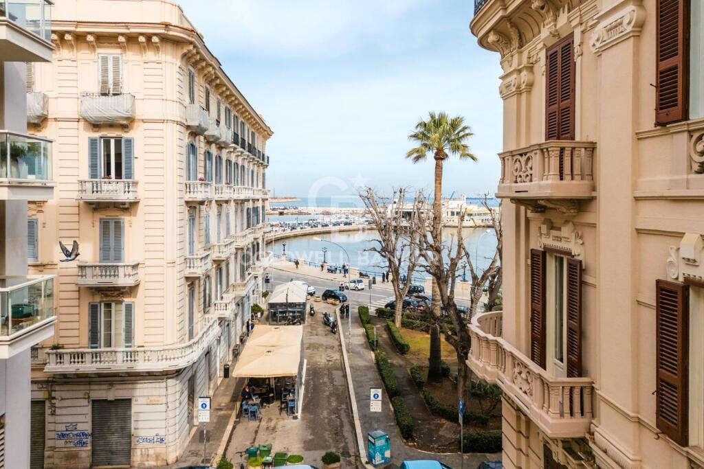 3 غرف نوم شقة في Bari, Italy رقم 117030