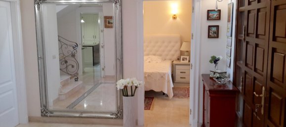 5 Schlafzimmer Villa in Marbella, Spain, Nr. 10014 9