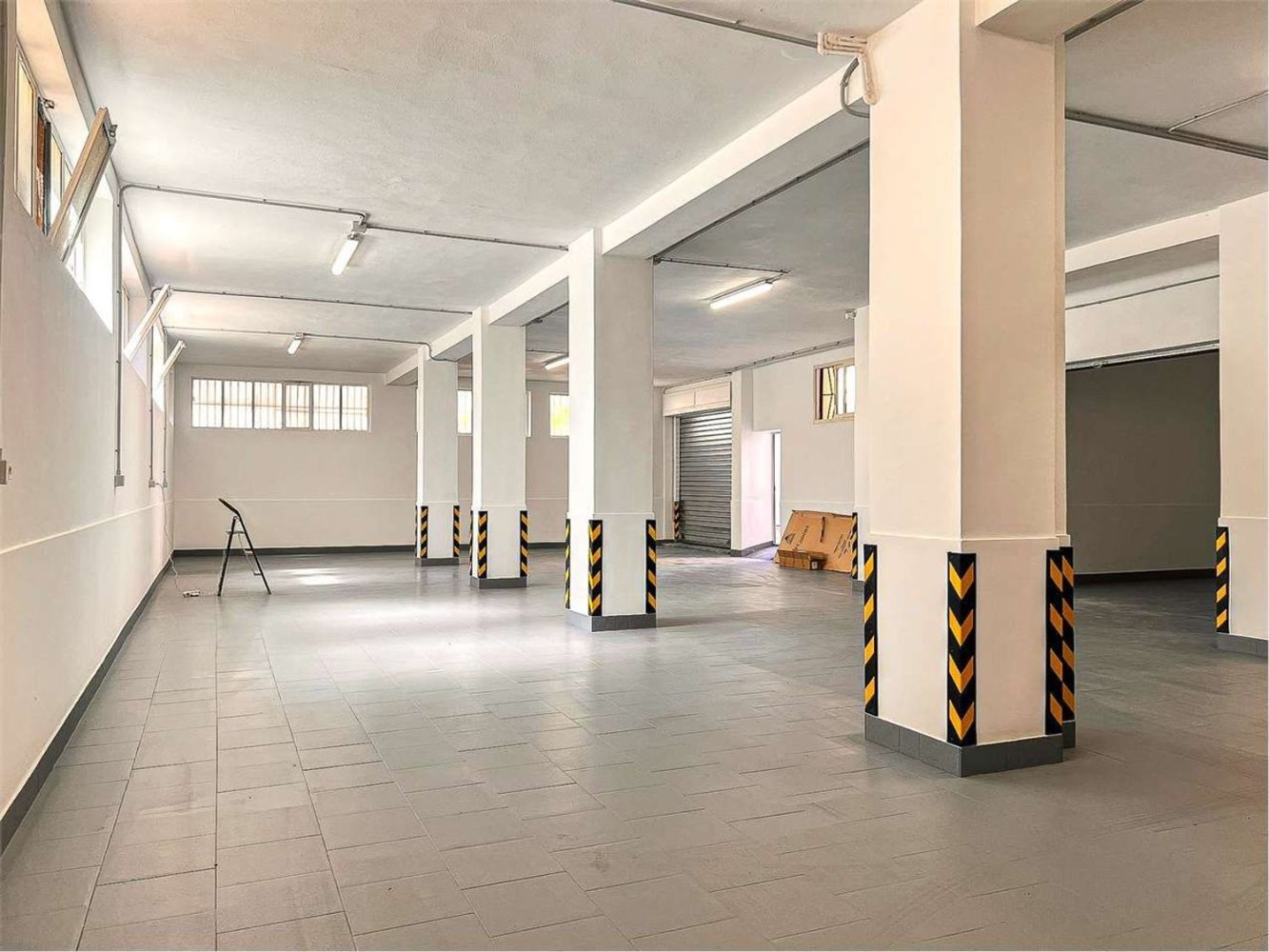 12m² Garage in Cagliari, Italy No. 288679