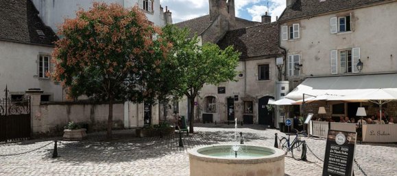 Gewerbliche Immobilie in Beaune, France 100m², Nr. 274800 3