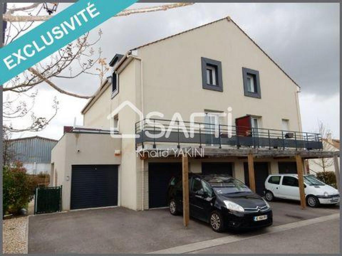 Квартира с 2 спальнями в Бюшле, Франция № 24513