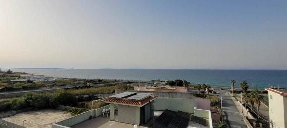 Apartamento de 4 habitaciónes en Villafranca Tirrena, Italy No. 29376 36