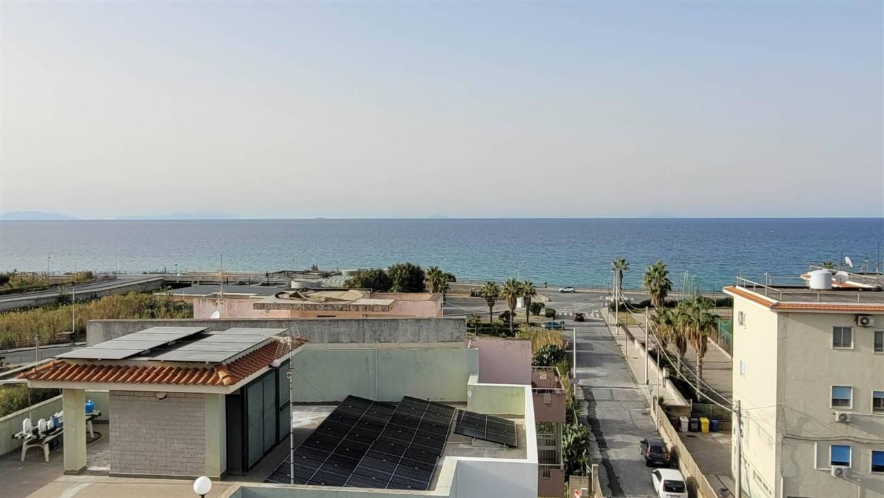 Apartamento de 4 habitaciónes en Villafranca Tirrena, Italy No. 29376