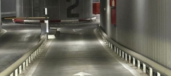 Estacionamiento en El Viso, Spain No. 172915 2