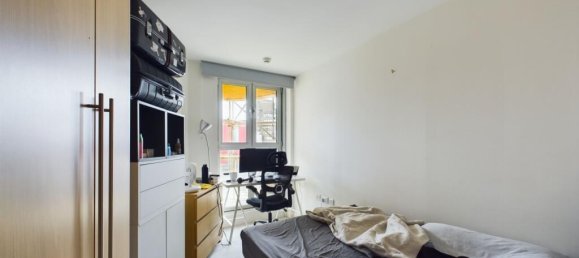 2 bedrooms Apartment in London, United Kingdom No. 13462 4