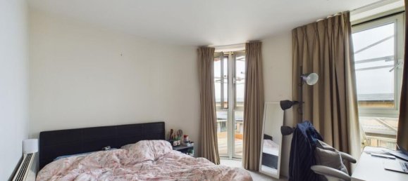 2 bedrooms Apartment in London, United Kingdom No. 13462 6