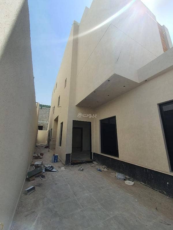 4 bedrooms Villa in Riyadh, Saudi Arabia No. 720