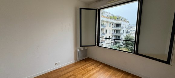 2 bedrooms Apartment in Issy-les-Moulineaux, France No. 139861 8