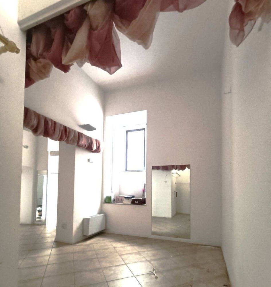 85m² Commercial property in Terni, Italy No. 311482