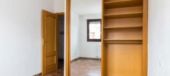 1 bedroom Apartment in Zaragoza, Spain No. 182435 11