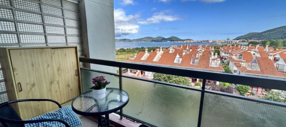 Apartamento de 2 dormitorios en Laredo, Spain No. 181980 4