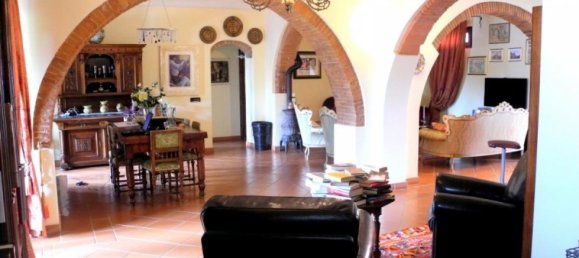 9 bedrooms Villa in Pisa, Italy No. 250 6
