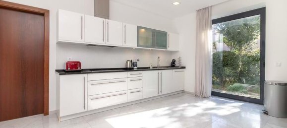 4 bedrooms Villa in Alvor, Portugal No. 142545 8