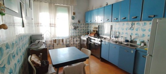 3 Schlafzimmer Wohnung in Castellammare di Stabia, Italy, Nr. 357613 2