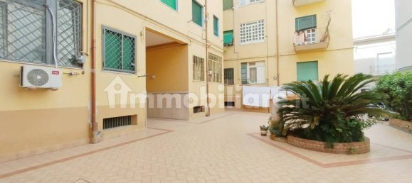 3 Schlafzimmer Wohnung in Castellammare di Stabia, Italy, Nr. 357613 23