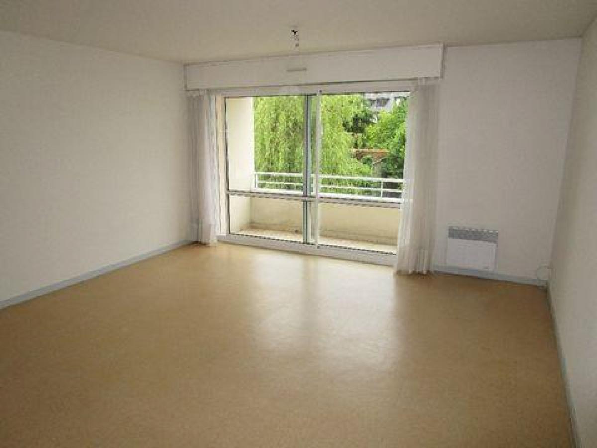 2 bedrooms Condo in Loudeac, France No. 32874