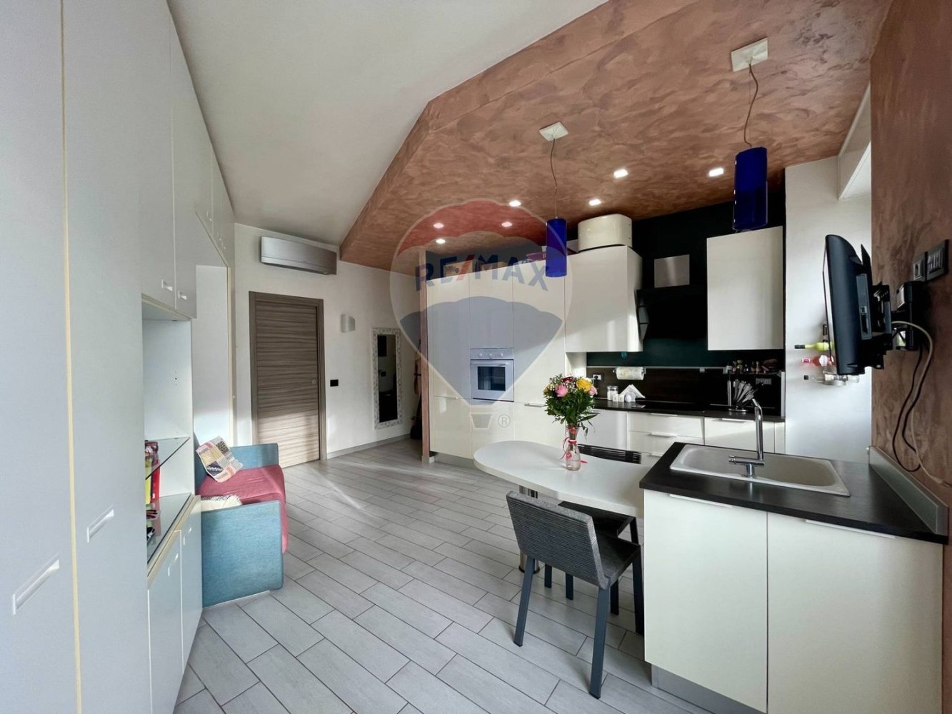 Studio in Rho, Italy No. 263932