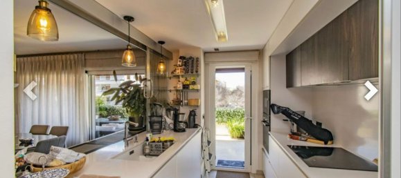 Apartamento de 3 dormitorios en Marbella, Spain No. 151905 21