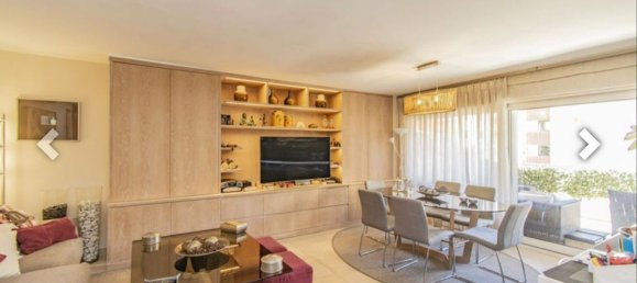 Apartamento de 3 dormitorios en Marbella, Spain No. 151905 17