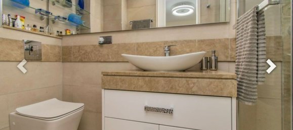 Apartamento de 3 dormitorios en Marbella, Spain No. 151905 8