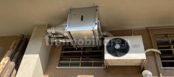 4 rooms Commercial property in Turin, Italy No. 46598 23