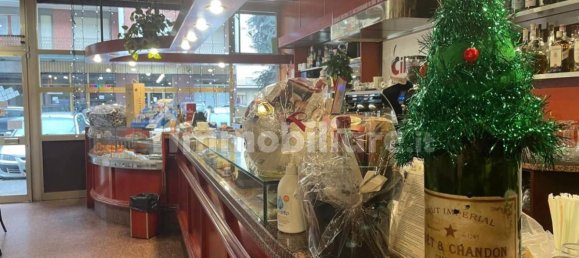 4 rooms Commercial property in Turin, Italy No. 46598 15