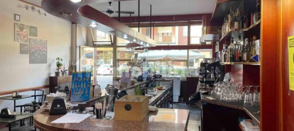 4 rooms Commercial property in Turin, Italy No. 46598 5