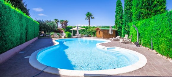 8 rooms Villa in Bardolino, Italy No. 261320 4