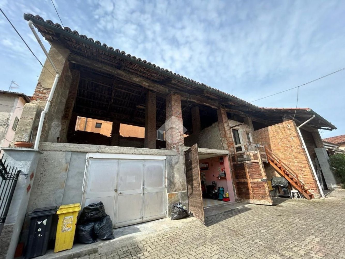 Studio in Gassino Torinese, Italy No. 277898