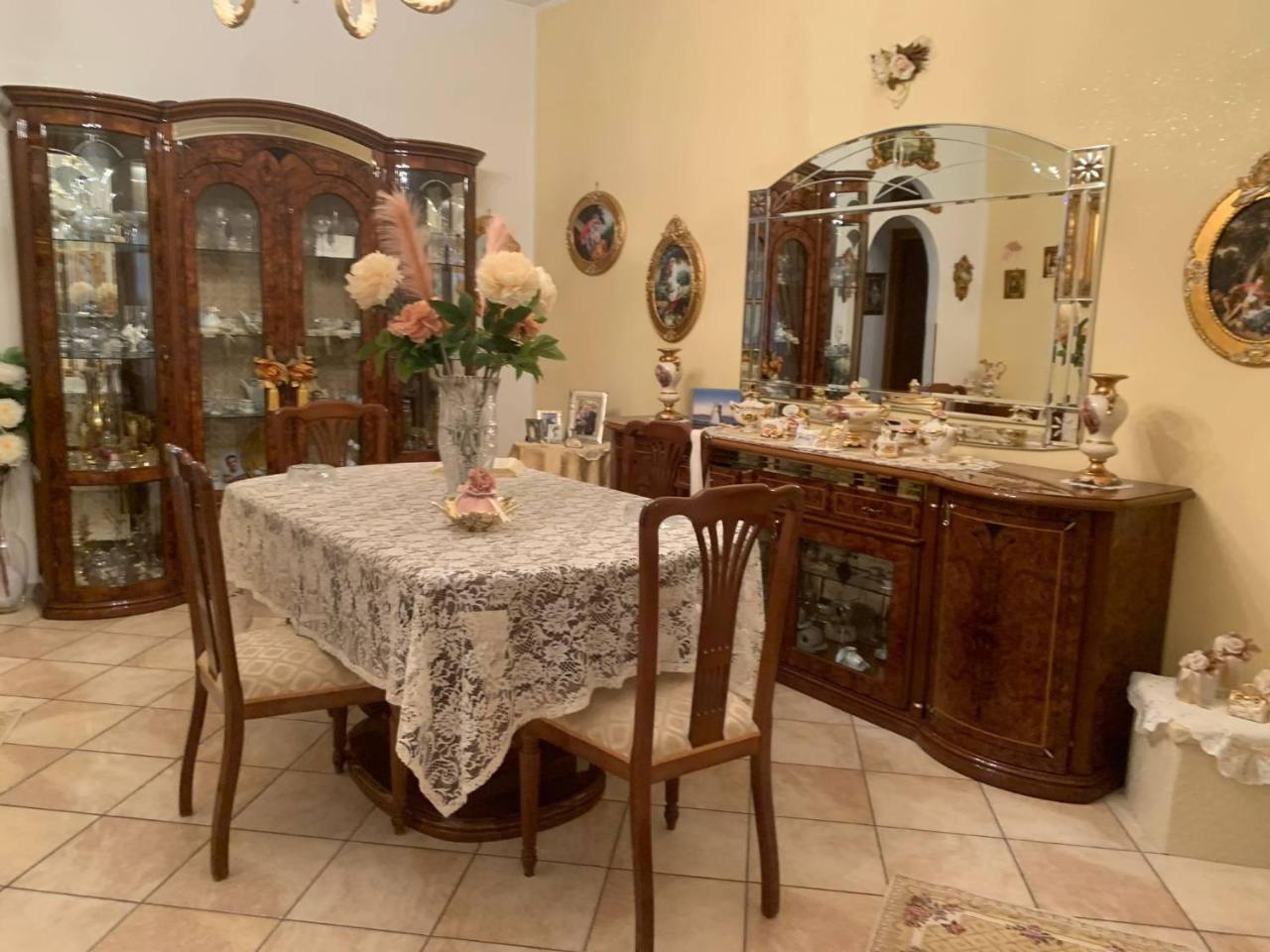 5-Zimmer Wohnung in Palermo, Italy, Nr. 19778