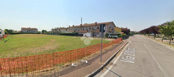 610m² Land in Campagna Lupia, Italy No. 67503 2