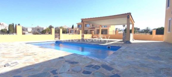 Дом с 4 спальнями в Хлорака, Кипр № 15883 15