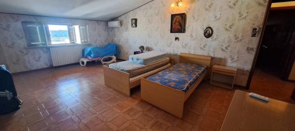 5 rooms Apartment in Ortona, Italy No. 39390 23