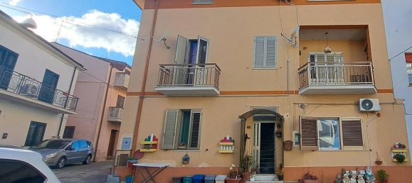 5 rooms Apartment in Ortona, Italy No. 39390 3