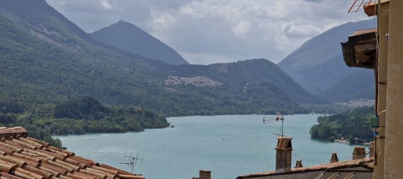 4 bedrooms Duplex in Barrea, Italy No. 353099 16