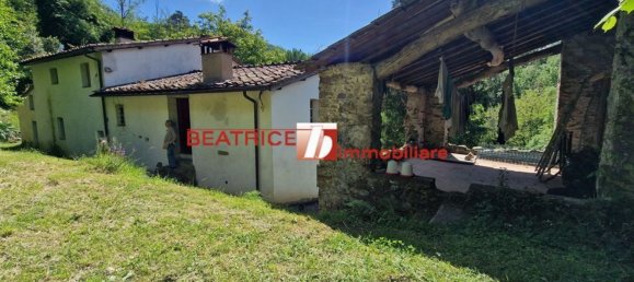 Casa de 10 habitaciónes en Pescaglia, Italy No. 15653 20