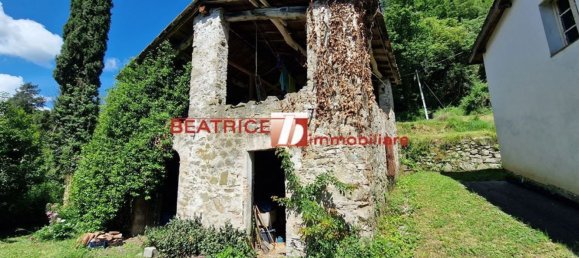 Casa de 10 habitaciónes en Pescaglia, Italy No. 15653 27