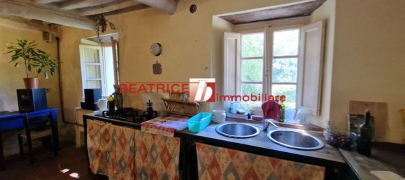 Casa de 10 habitaciónes en Pescaglia, Italy No. 15653 38