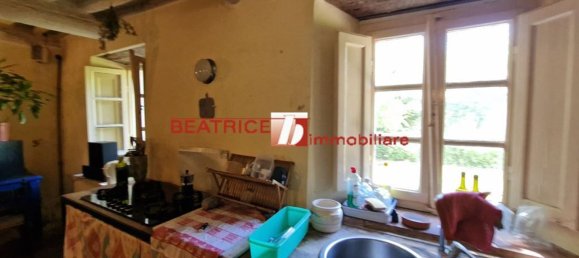 Casa de 10 habitaciónes en Pescaglia, Italy No. 15653 39