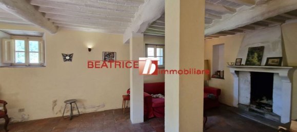 Casa de 10 habitaciónes en Pescaglia, Italy No. 15653 33